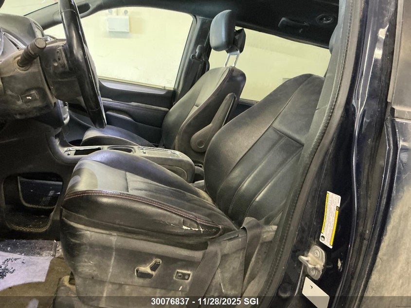 2014 Dodge Grand Caravan R/T VIN: 2C4RDGEG8ER468596 Lot: 30076837