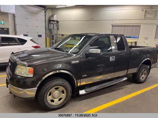 1FTPX14505NB14211 2005 FORD F-150 photo no. 2