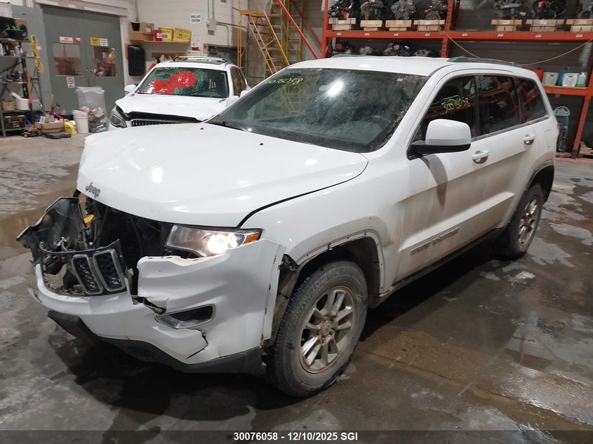 1C4RJFAG0JC432395 2018 JEEP GRAND CHEROKEE photo no. 2