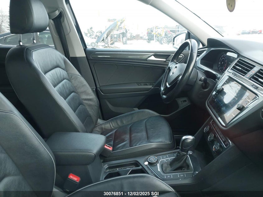 2018 Volkswagen Tiguan Sel Premium VIN: 3VV4B7AX2JM004843 Lot: 30076851