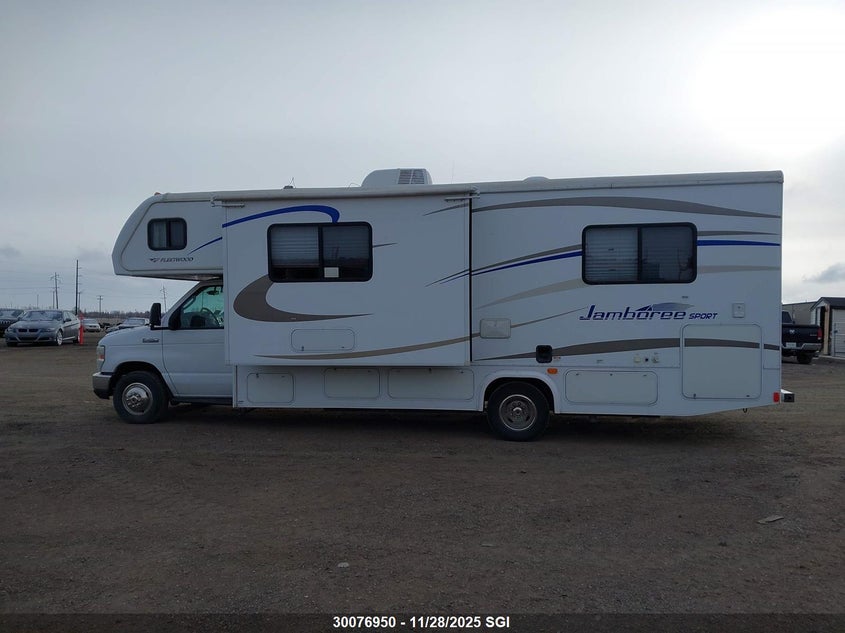 2010 Ford Econoline E450 Super Duty Cutwy Van VIN: 1FDXE4FS2ADA45219 Lot: 30076950