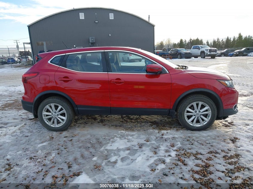 JN1BJ1CRXJW210144 2018 NISSAN QASHQAI photo no. 13