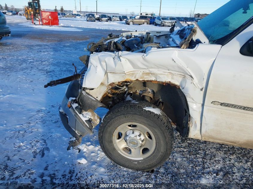 2005 Chevrolet Silverado K2500 Heavy Duty VIN: 1GCHK29U65E155709 Lot: 30077316