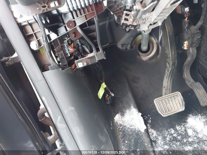 2023 Tesla Model Y VIN: 7SAYGDEE0PF771468 Lot: 30076178