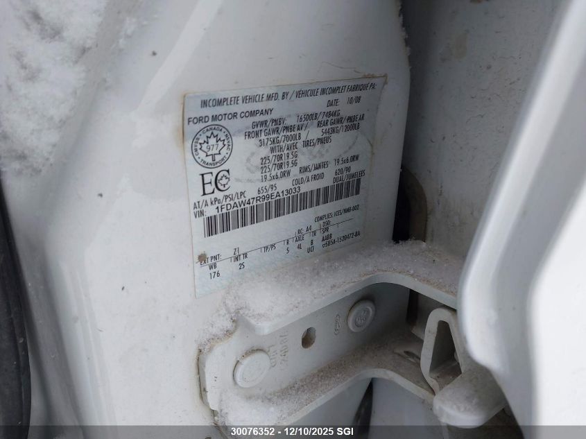 2009 Ford F-450 Chassis Lariat/Xl/Xlt VIN: 1FDAW47R99EA13033 Lot: 30076352