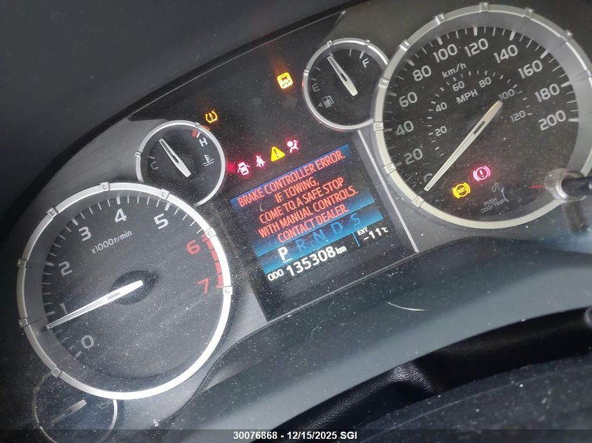 2017 Toyota Tundra Crewmax Sr5/Trd Pro VIN: 5TFDY5F18HX660135 Lot: 30076868