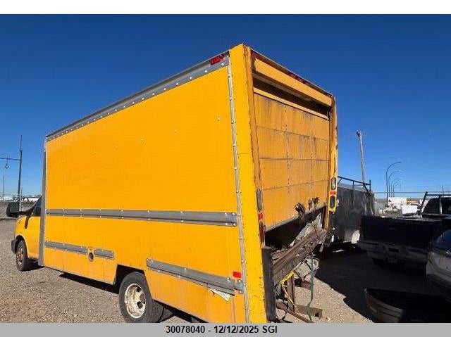 1GB3G4CG1C1159217 2012 CHEVROLET EXPRESS photo no. 3