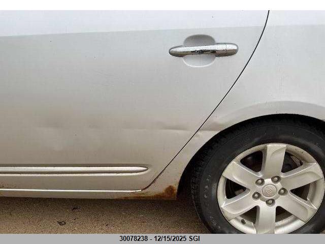 2008 Kia Rondo Lx/Ex VIN: KNAFG525687124835 Lot: 30078238