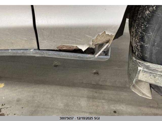 2FAFP74W74X161004 2004 FORD CROWN VICTORIA photo no. 4