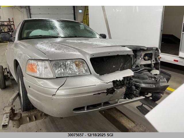 2FAFP74W74X161004 2004 FORD CROWN VICTORIA photo no. 6
