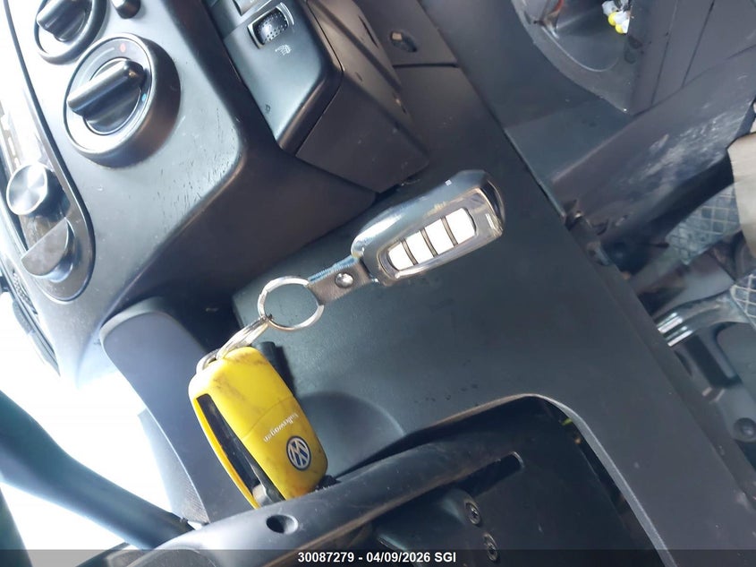 2007 Volkswagen New Beetle 2.5L Luxury VIN: 3VWRW21C07M508063 Lot: 30087279