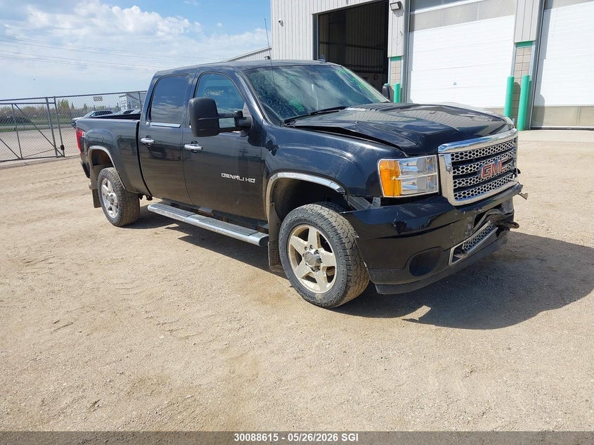 2013 GMC SIERRA K2500 DENALI