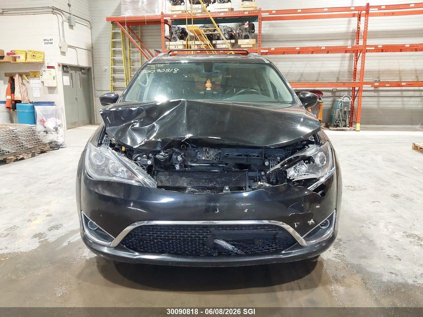 2017 Chrysler Pacifica 3.6 Touring L black Lot 111030090818 Vin 2C4RC1BG2HR510270