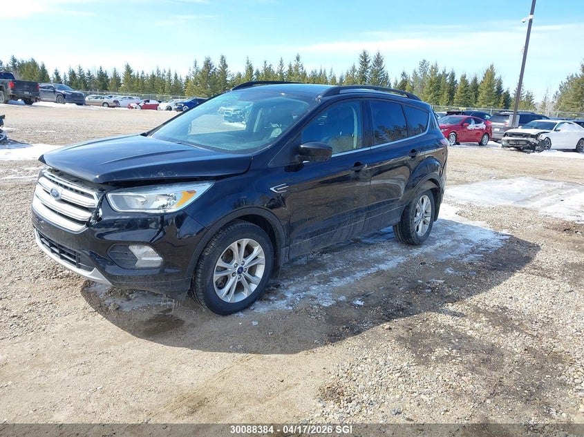 Vin: 1fmcu9gdxjub32462, lot: 20136552, ford escape se 20182