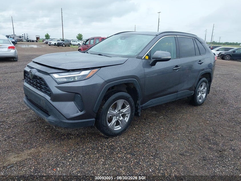 2022 Toyota RAV 4, Град, IAAI, VIN 2T3R1RFV2NC275921 — фото 2
