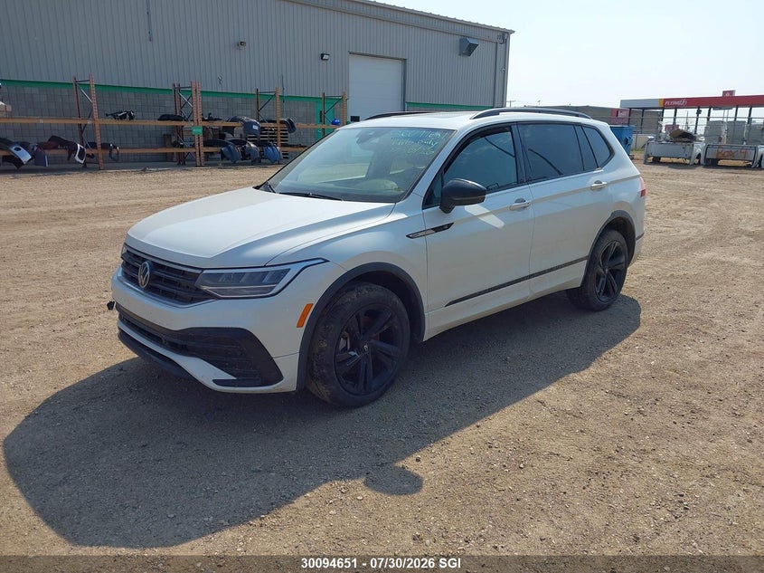 2024 Volkswagen Tiguan Se R-Line Black, Water, IAAI, VIN 3VV8B7AX4RM233604 — photo 2
