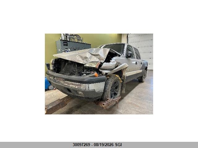 2005 Chevrolet Silverado, Front, IAAI, VIN 2GCEK13T851396444 — photo 2