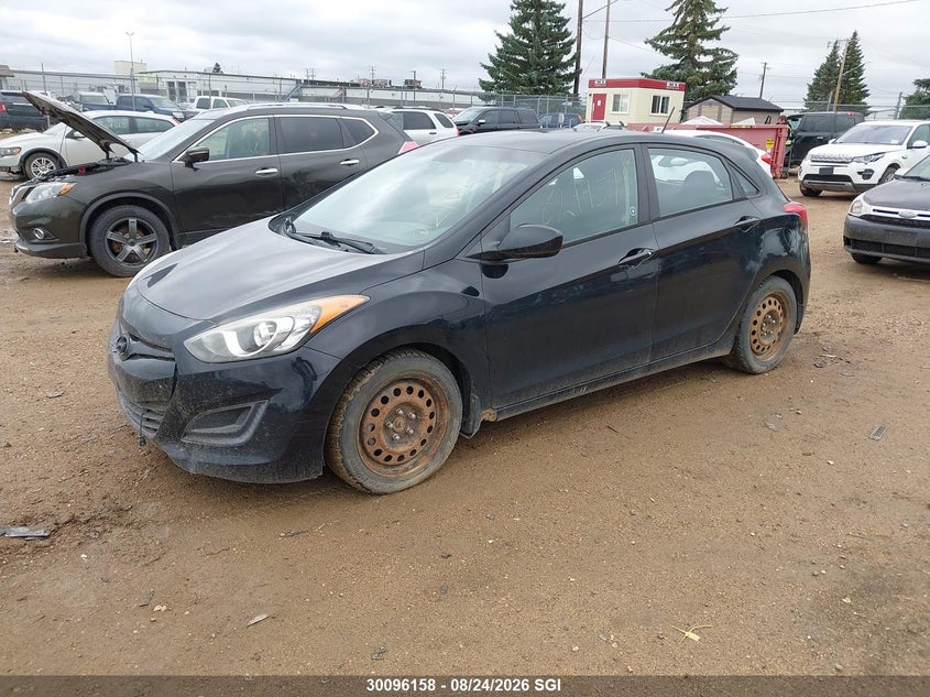 2013 Hyundai Elantra Gt, Front, IAAI, VIN KMHD25LE1DU021854 — photo 2