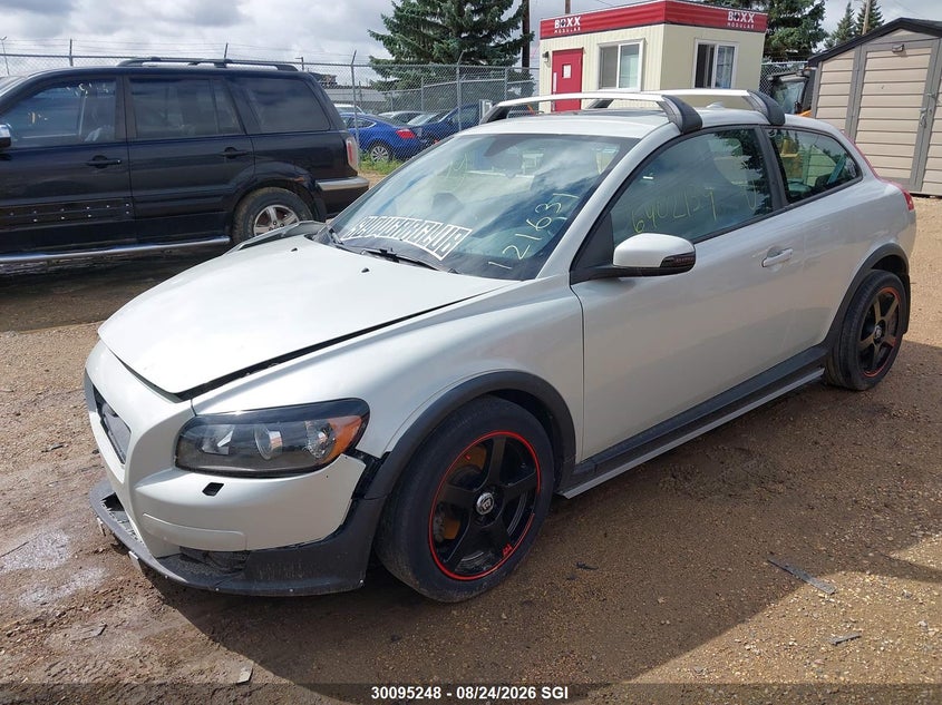 2009 Volvo C30, Right Front, IAAI, VIN YV1MK382492121631 — photo 2