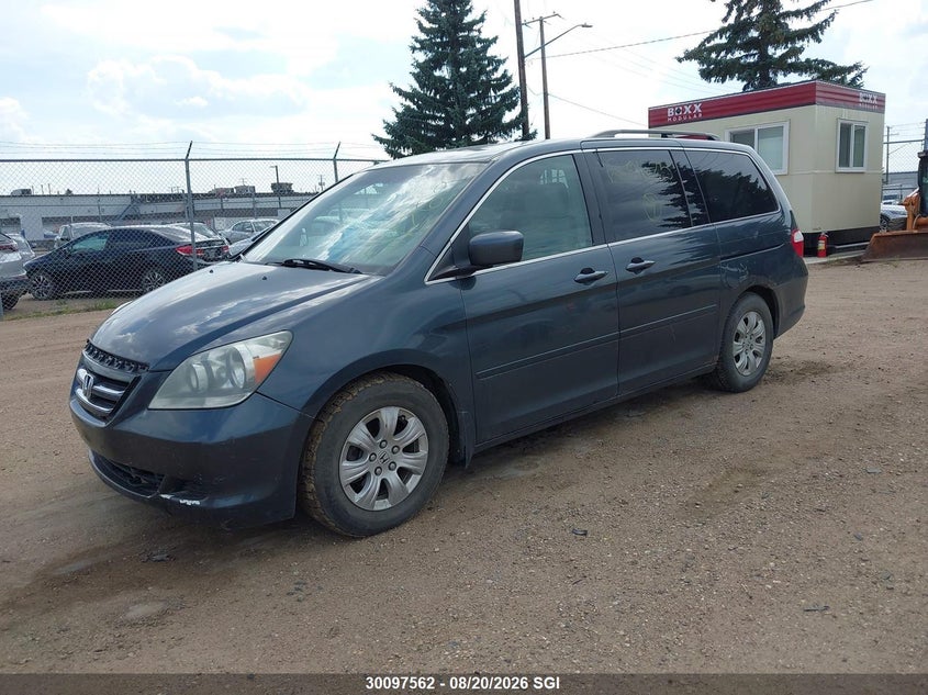 2006 Honda Odyssey, Удар ззаду, IAAI, VIN 5FNRL38496B511269 — фото 2