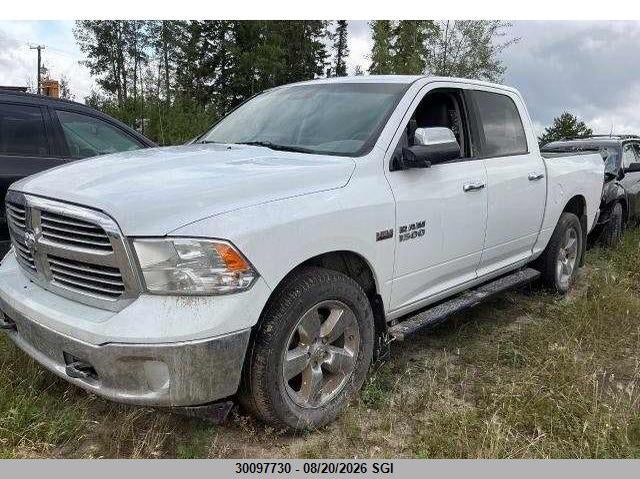 2015 RAM 1500, Внешний пожар, IAAI, VIN 1C6RR7LT9FS665043 — фото 2