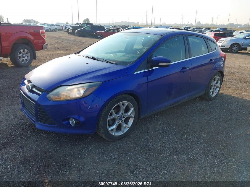 2014 Ford Focus, Right Front, IAAI, VIN 1FADP3N27EL267317 — photo 2