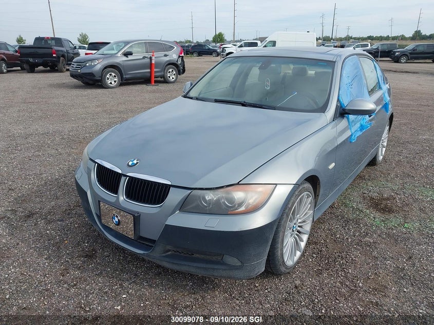2006 BMW 3er, Vandalized, IAAI, VIN WBAVD13536KV11350 — photo 2