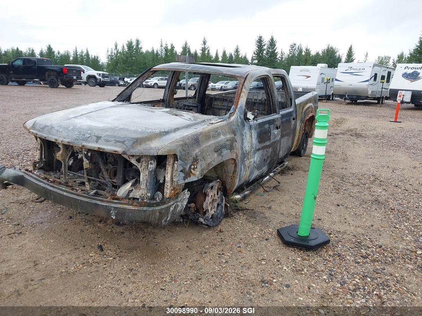 2007 GMC —, Total Burn, IAAI, VIN 2GTEK13M371638990 — photo 2