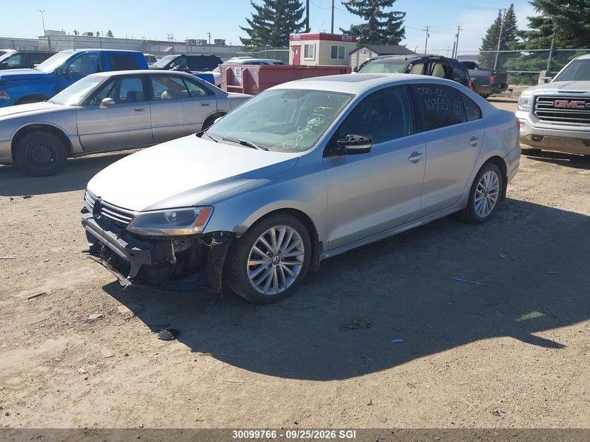 2012 Volkswagen Jetta, Удар спереду, IAAI, VIN 3VWLL7AJXCM025619 — фото 2