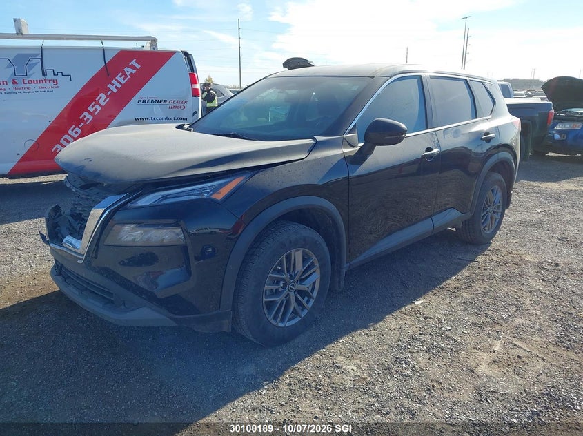 2022 Nissan Rogue S, Right Front, IAAI, VIN 5N1AT3AB8NC681944 — photo 2