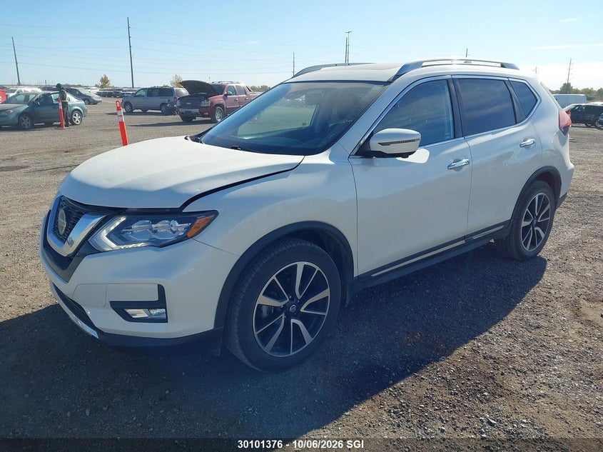 2018 Nissan Rogue S/Sl/Sv, Град, IAAI, VIN JN8AT2MVXJW351546 — фото 2