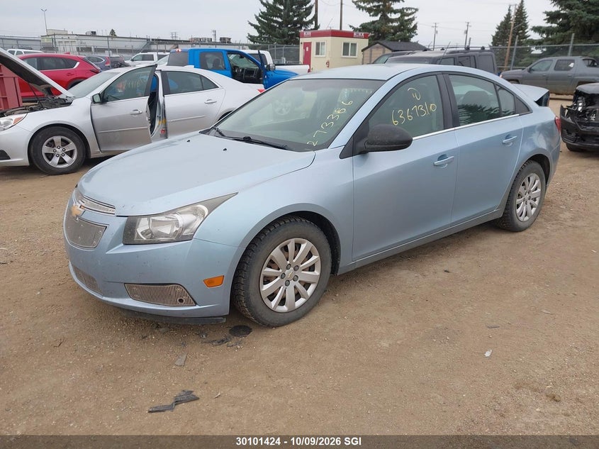 2011 Chevrolet Cruze Ls, Удар сзади, IAAI, VIN 1G1PA5SH9B7273386 — фото 2