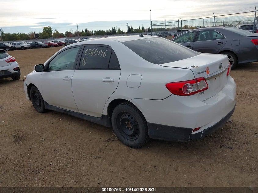 Vin: 2t1bu4ee3bc539567, lot: 20151012, toyota corolla s/le 20113