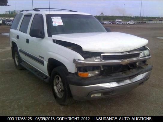 2000 Chevrolet Tahoe C1500 VIN: 1GNEC13T3YJ210422 Lot: 11268428