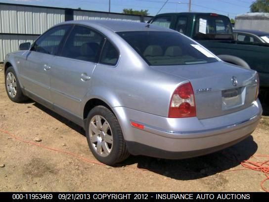 2002 Volkswagen Passat Glx 4Motion VIN: WVWTH63B82P171739 Lot: 11953469