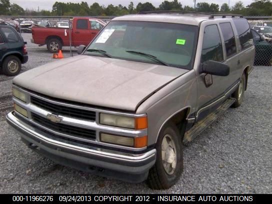 1998 Chevrolet K1500 Suburban VIN: 1GNFK16R3WJ352225 Lot: 11966276