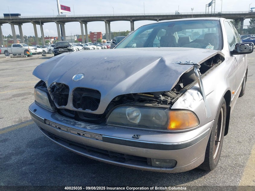 2000 BMW 528I VIN: WBADM6345YGV02218 Lot: 40025035