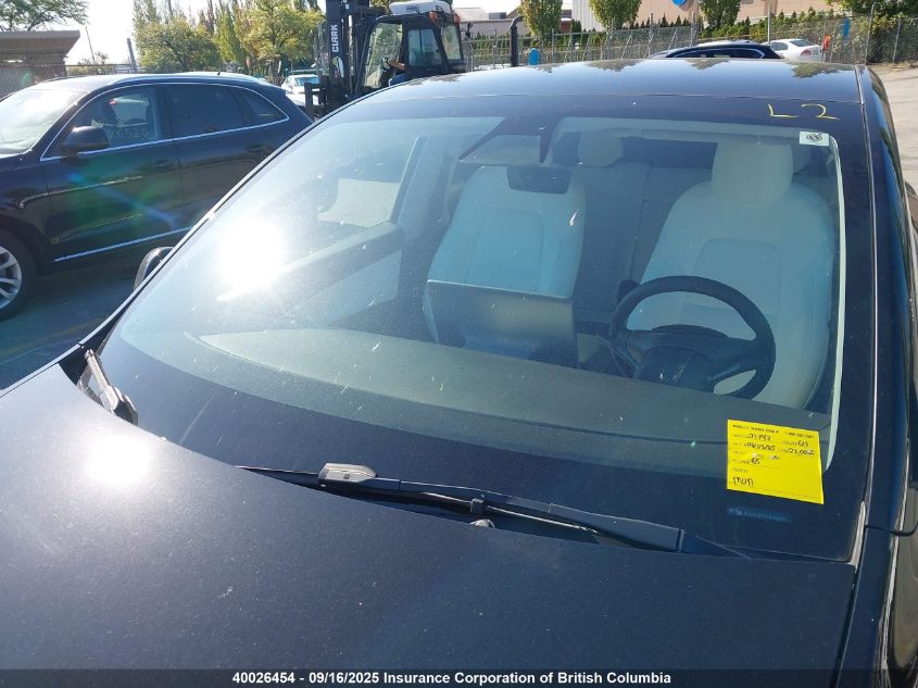 2022 Tesla Model Y VIN: 7SAYGDEF5NF448197 Lot: 40026454