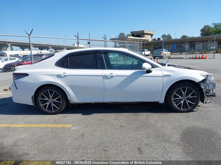 2021 Toyota Camry 4T1B21HK2MU015754 from the USA