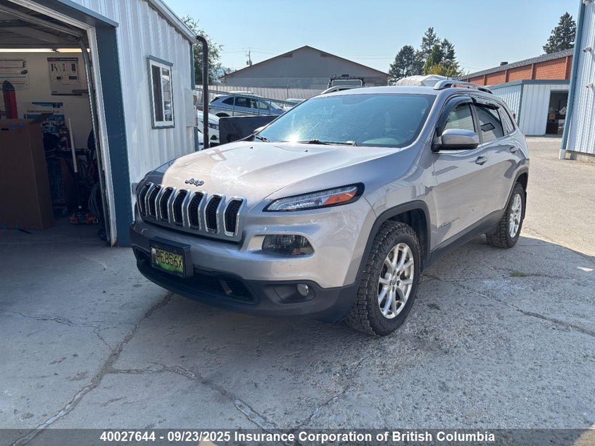 Vin: 1c4pjmcs4hd215479, lot: 30031971, jeep cherokee latitude 20172
