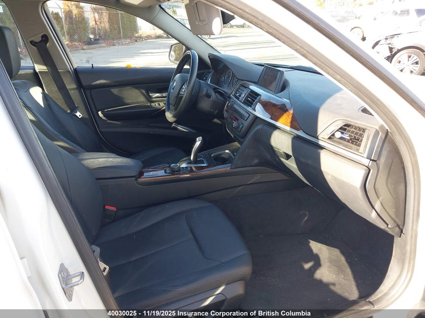 WBA3B3C52DF537033 2013 BMW 3ER photo no. 5