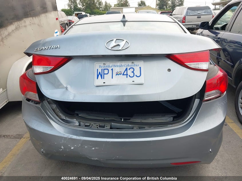 5NPDH4AE1FH594752 2015 HYUNDAI ELANTRA photo no. 17