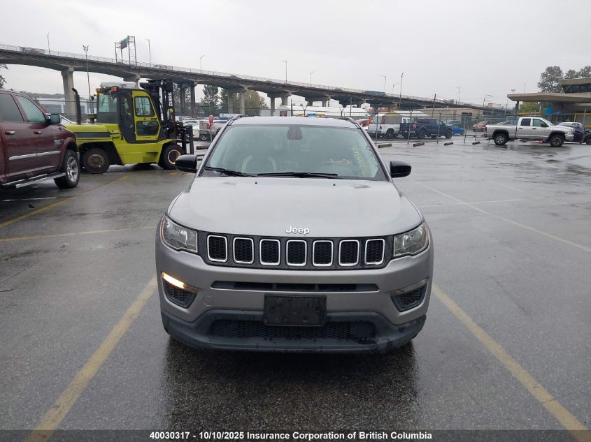 2018 Jeep Compass Sport VIN: 3C4NJCABXJT318992 Lot: 40030317