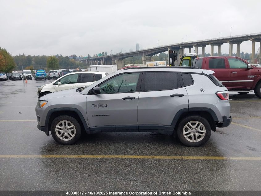 2018 Jeep Compass Sport VIN: 3C4NJCABXJT318992 Lot: 40030317