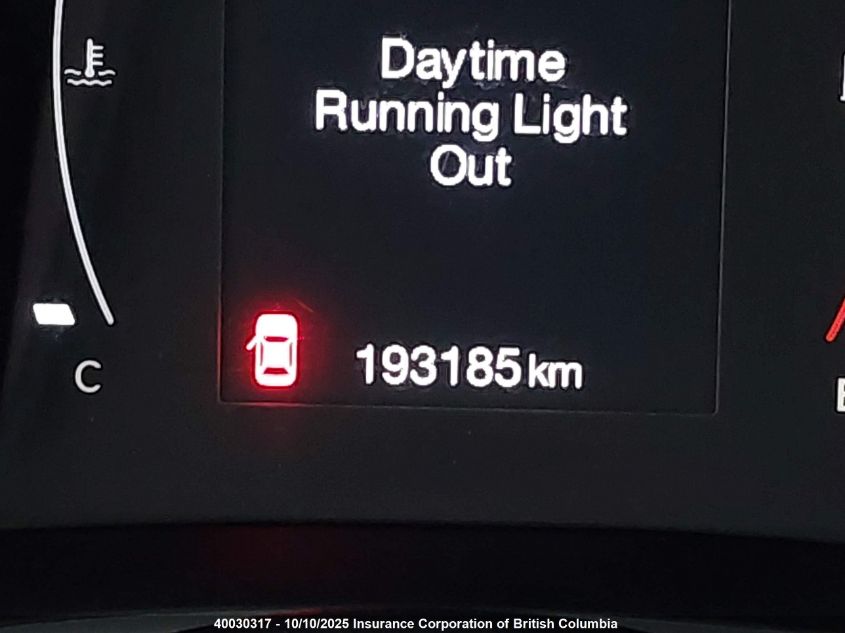 2018 Jeep Compass Sport VIN: 3C4NJCABXJT318992 Lot: 40030317