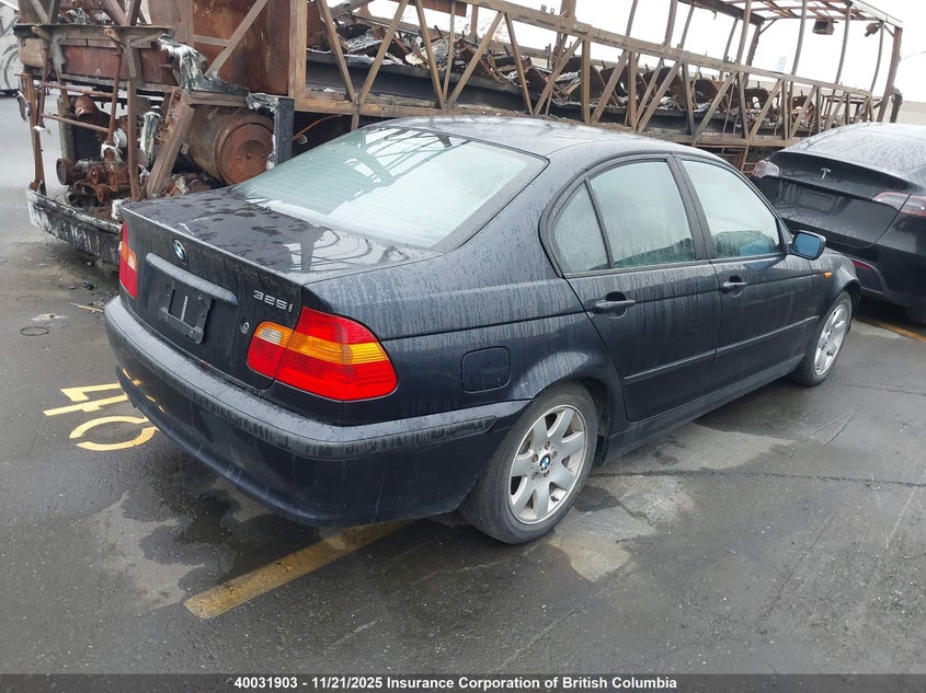 WBAEV33434KR35107 2004 BMW 3ER photo no. 4