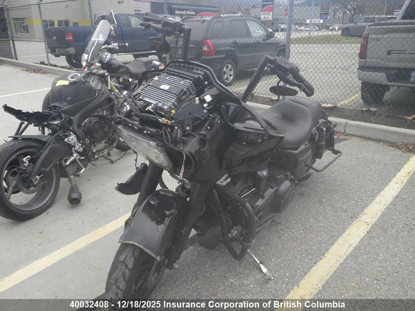 5HD1KTCA5JB630100 2018 HARLEY-DAVIDSON ROAD GLIDE photo no. 2