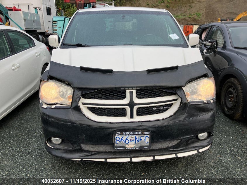 2D4RN7DG7BR753206 2011 DODGE CARAVAN photo no. 2