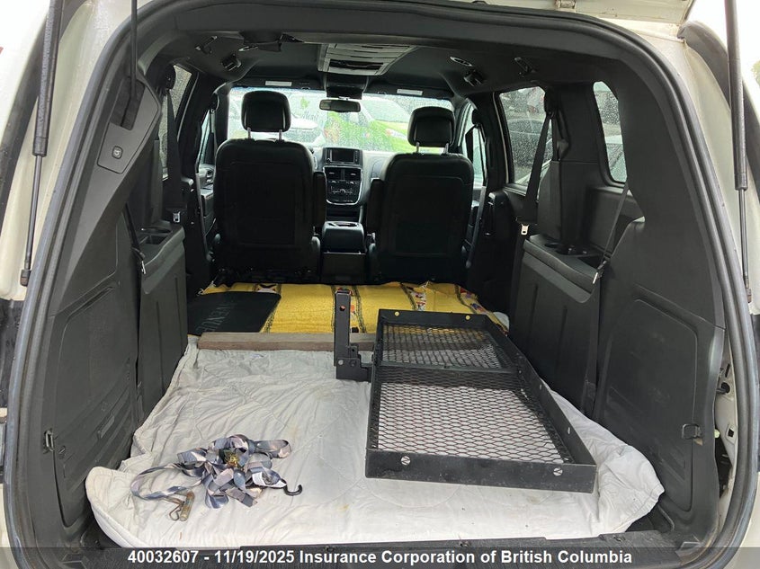 2D4RN7DG7BR753206 2011 DODGE CARAVAN photo no. 8