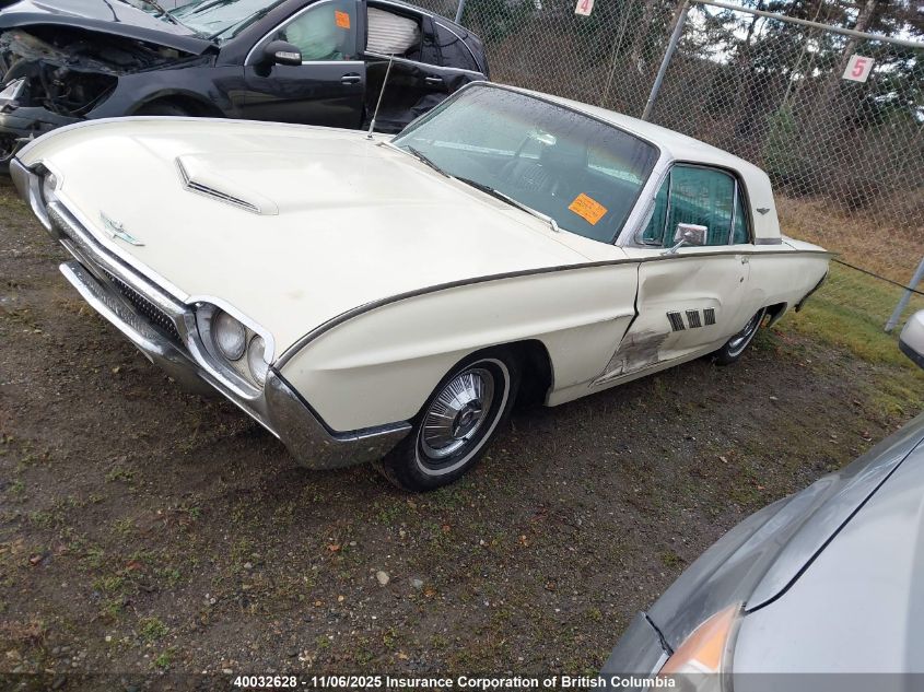3Y83Z136613 1963 FORD THUNDERBIRD photo no. 2